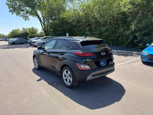 Abyss Black Pearl 2023 Hyundai KONA SEL
