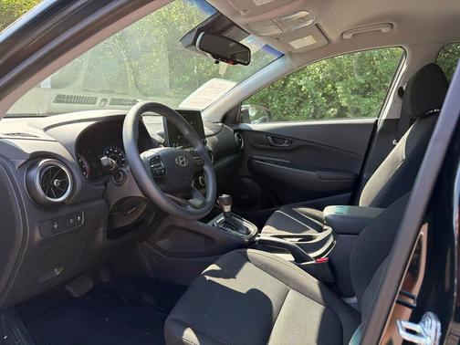Abyss Black Pearl 2023 Hyundai KONA SEL