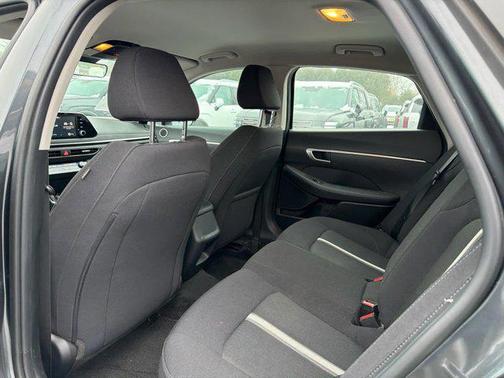 2023 Hyundai SONATA SE