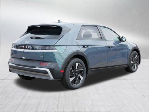 2025 Hyundai IONIQ 5 SE