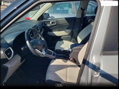 2022 Hyundai VENUE SEL