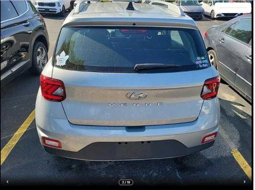 2022 Hyundai VENUE SEL