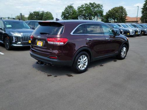 2017 Kia Sorento LX
