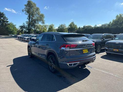2022 Volkswagen Atlas Cross Sport 3.6L V6 SEL R-Line