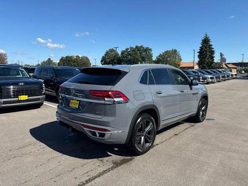 2022 Volkswagen Atlas Cross Sport 3.6L V6 SEL R-Line