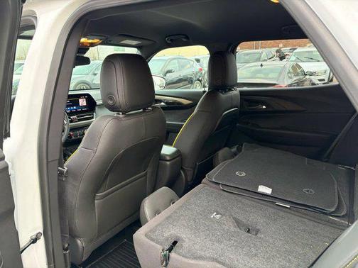 Summit White 2024 Chevrolet Trailblazer ACTIV