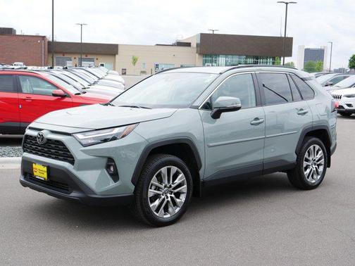 2023 Toyota RAV4 XLE Premium