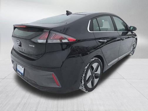 2022 Hyundai IONIQ Hybrid Limited