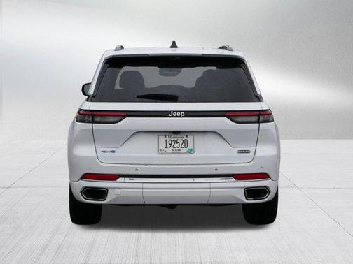 2022 Jeep Grand Cherokee 4xe Overland