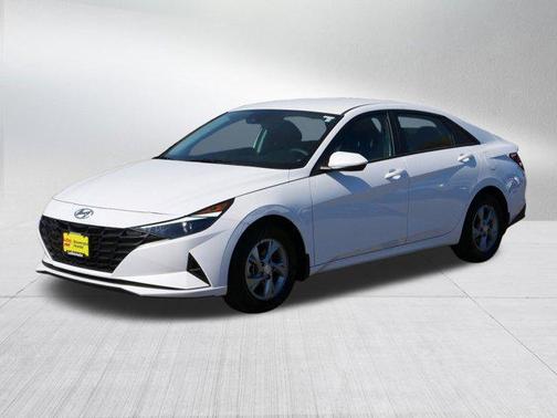 2023 Hyundai ELANTRA SE