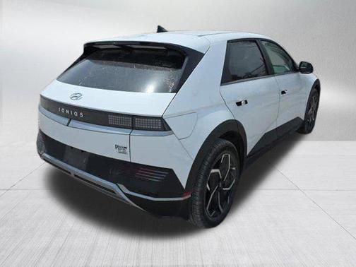 Atlas White 2024 Hyundai IONIQ 5 SEL