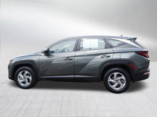2022 Hyundai TUCSON SE