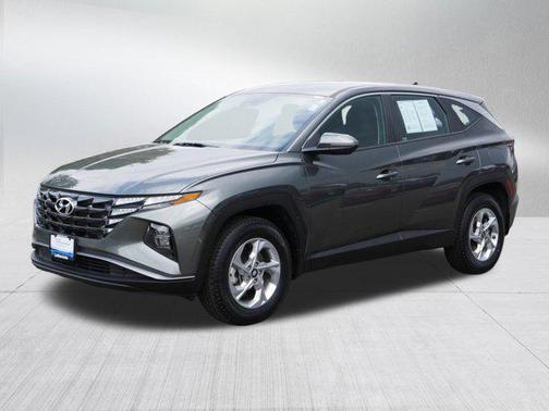 2022 Hyundai TUCSON SE