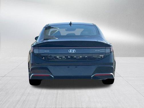 2026 Hyundai SONATA SEL