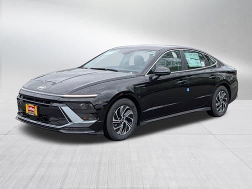 Abyss Black 2026 Hyundai SONATA Hybrid Base