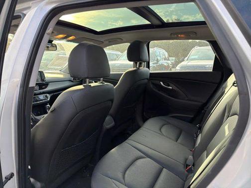 2019 Hyundai Elantra GT Base