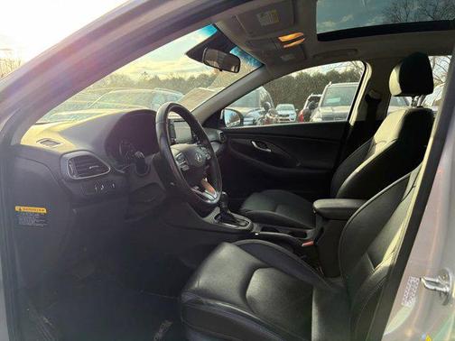 2019 Hyundai Elantra GT Base