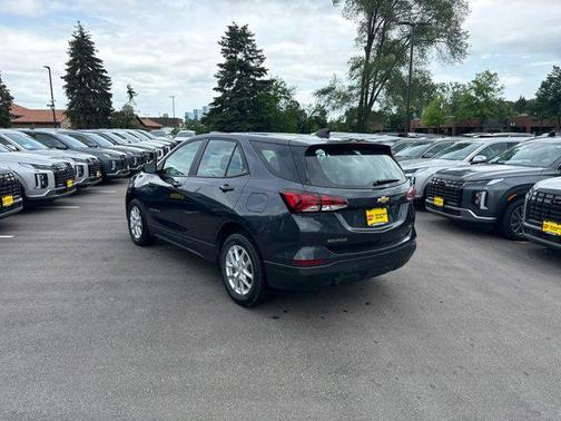2022 Chevrolet Equinox LS