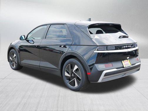 2025 Hyundai IONIQ 5 SE