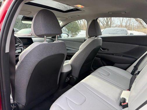 2025 Hyundai ELANTRA HEV Limited