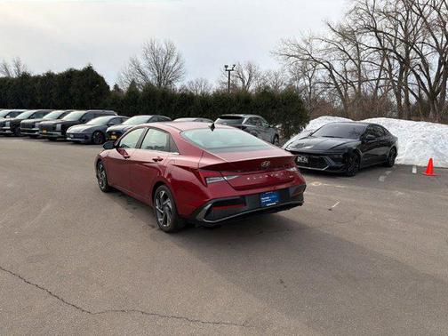 2025 Hyundai ELANTRA HEV Limited