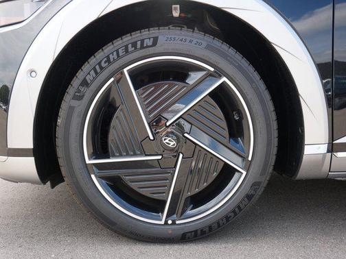 2025 Hyundai IONIQ 5 Limited