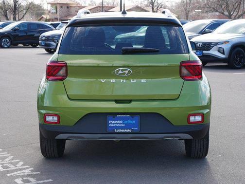 Green Apple 2023 Hyundai VENUE SEL