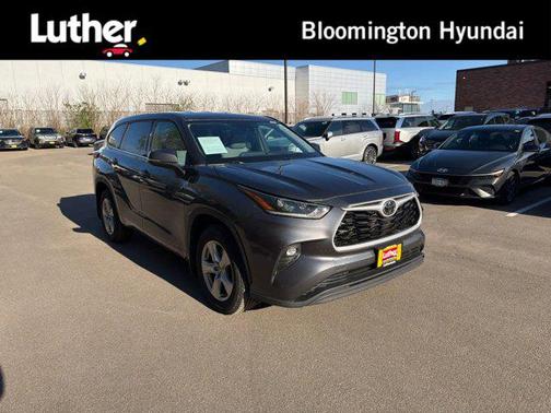 Magnetic Gray Metallic 2021 Toyota Highlander LE