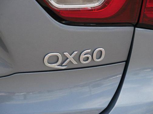 2016 INFINITI QX60 Base