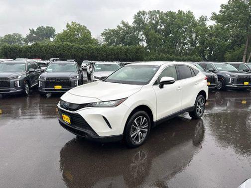 2022 Toyota Venza LE