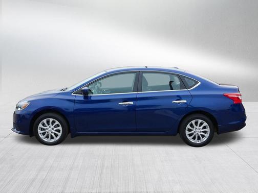 Deep Blue Pearl 2019 Nissan Sentra SV