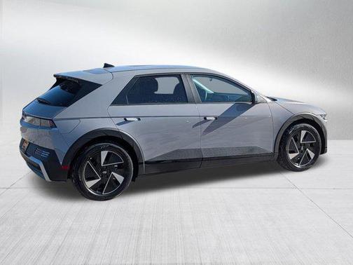 Cyber Gray 2026 Hyundai IONIQ 5 SEL