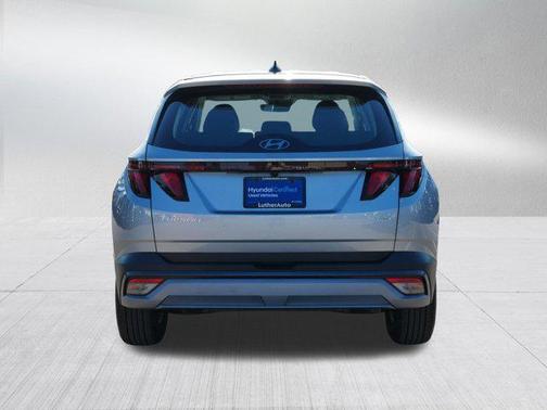 Shimmering Silver 2025 Hyundai TUCSON SE