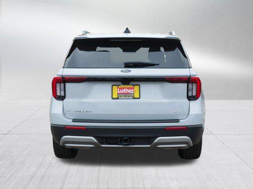 Space White Metallic 2025 Ford Explorer Platinum