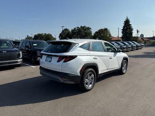 2025 Hyundai TUCSON SE