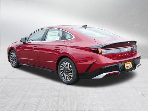 2025 Hyundai SONATA Hybrid SE