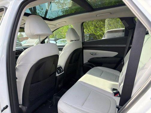 Serenity White Pearl 2023 Hyundai TUCSON Hybrid SEL Convenience