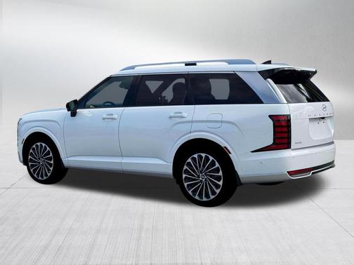 Creamy White Pearl 2026 Hyundai Palisade Hybrid Calligraphy