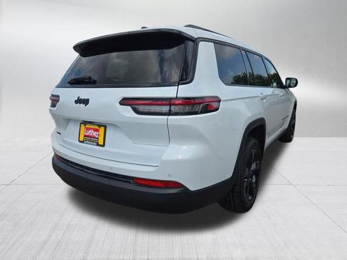 Bright White Clearcoat 2025 Jeep Grand Cherokee L Altitude
