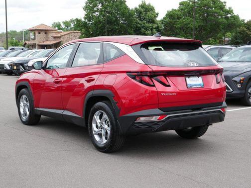 2023 Hyundai TUCSON SE