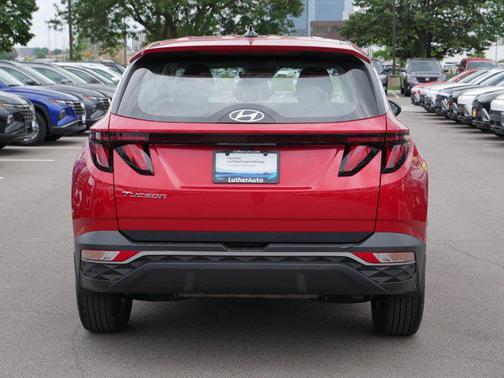 2023 Hyundai TUCSON SE