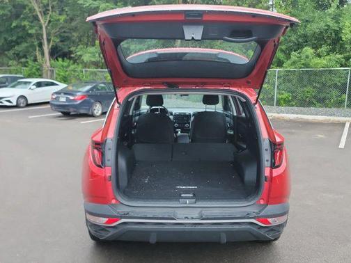 2023 Hyundai TUCSON SE
