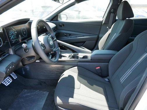 2025 Hyundai ELANTRA Sport