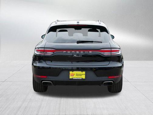 2021 Porsche Macan Base