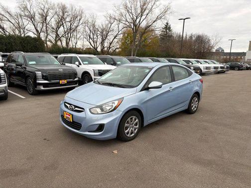 2012 Hyundai Accent GLS