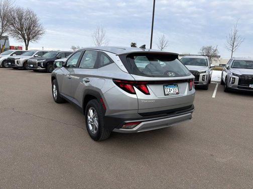 2025 Hyundai TUCSON SE