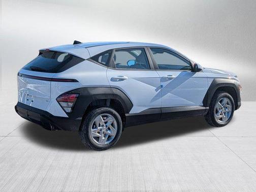 Atlas White 2026 Hyundai KONA SE