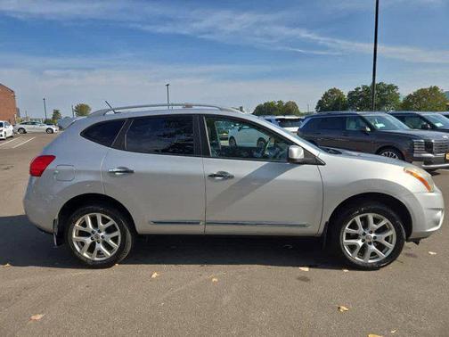 2011 Nissan Rogue SV