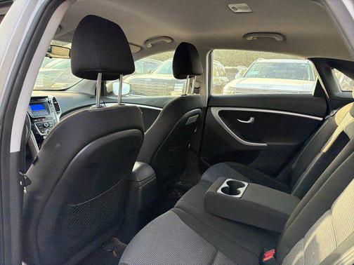 2016 Hyundai Elantra GT Base