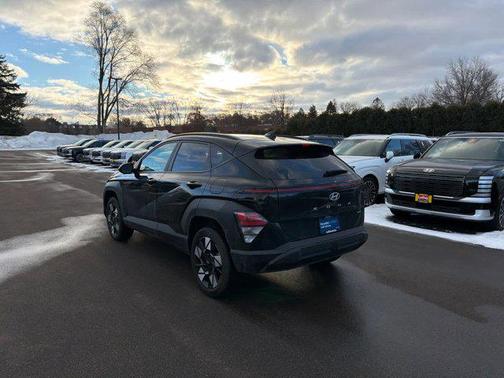 2025 Hyundai KONA SEL Convenience